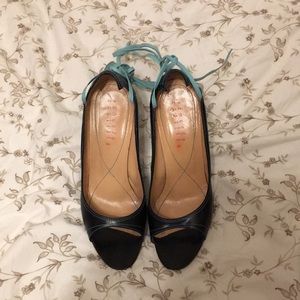 Edmundo Castillo Heels